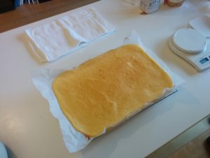 癒しのコルギサロン_ロールケーキ作り2